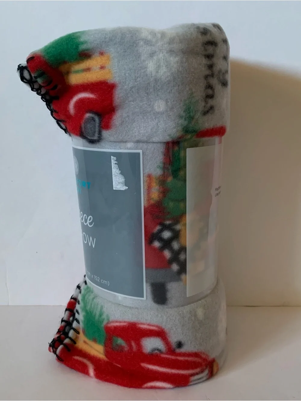 NWT. COMFORT BAY Christmas Cozy Fleece Throw Blanket